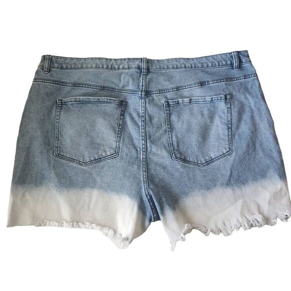 Lane Bryant Ombre Fringe Denim Jean Shorts Plus Size 26 - Picture 2 of 3